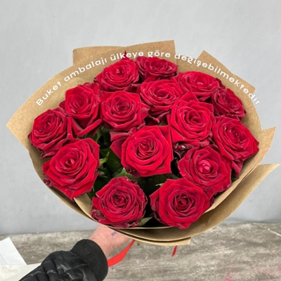 isviçre 15 Kırmızı Gül resmi